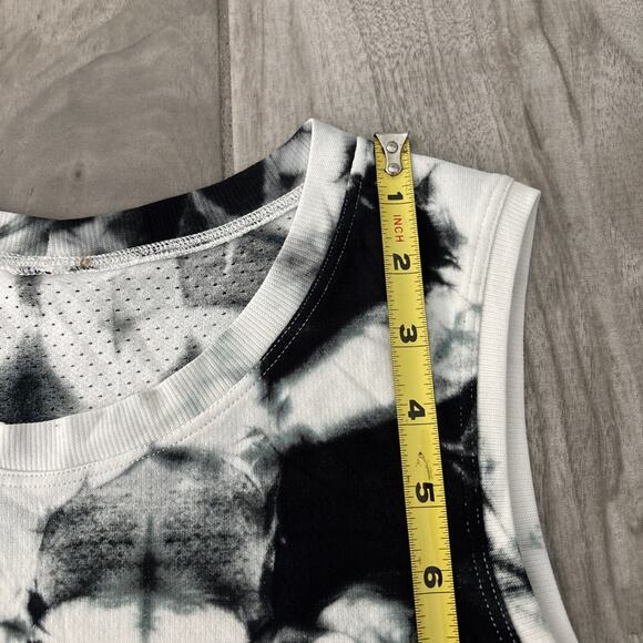 Lululemon Train to Be Tank Shibori Black Coal Tie Dye Seamless Sz 8 Pullover - Picture 6 of 9